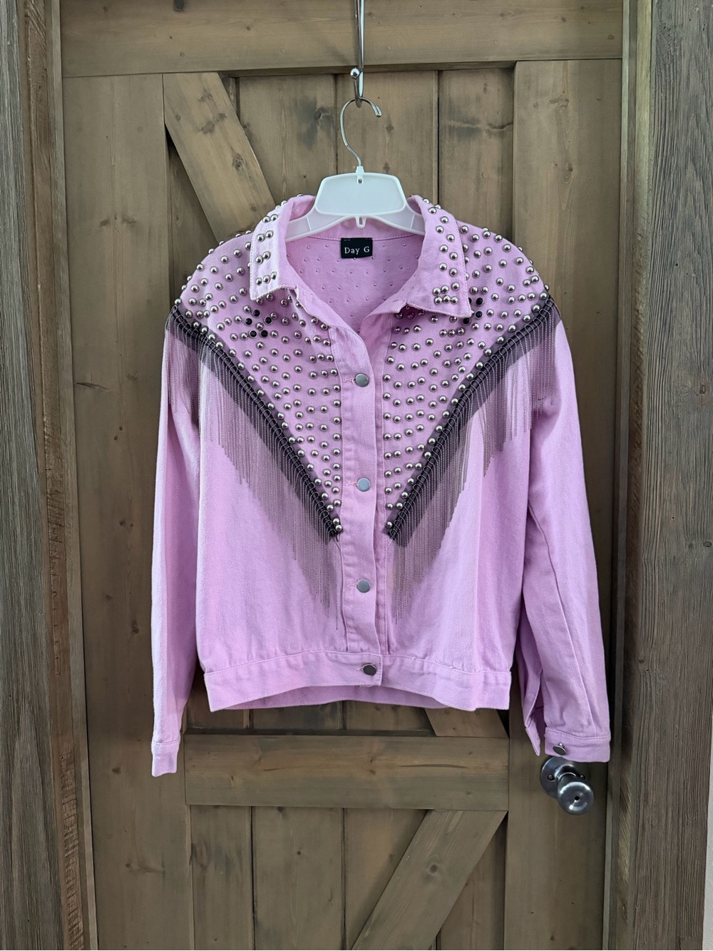 Willow Boutique Pink Lilac Denim Jacket Womens OS
Studded Rivet Tassel Chain